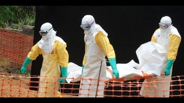 وفيات الإيبولا تتجاوز 5000 وزيادة حادة في الإصابات في سيراليون