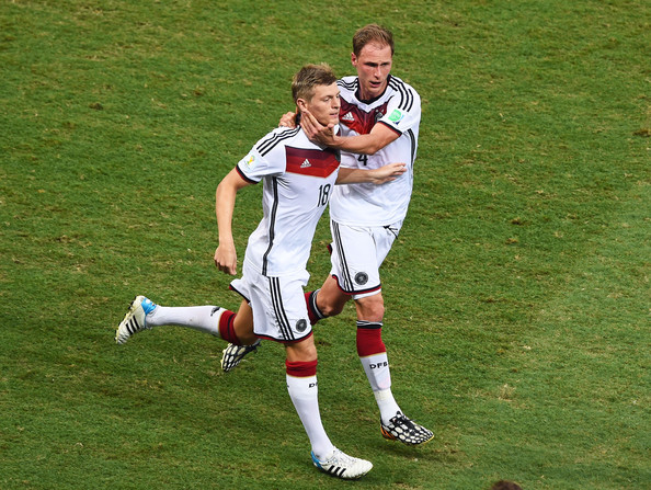 ألمانيا وهولندا يسعيان للتعويض في تصفيات يورو 2016