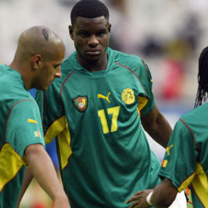 العثور على اللاعب الكاميروني السابق ميزاغي ميتا في شقته