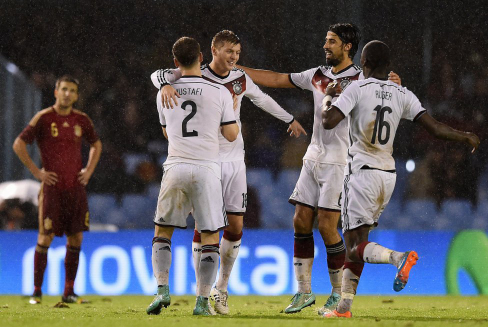 ألمانيا تحسم القمة مع اسبانيا في الدقيقة قبل الاخيرة