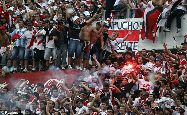 اعمال شغب في ملعب ريفر بليت