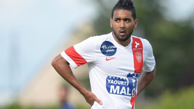 بلغزواني يقود قافلة المنافسين على الصعود