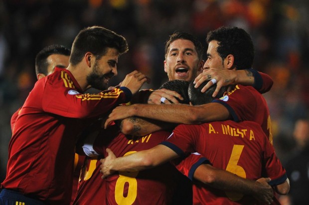 اسبانيا ستلعب وديا في ضيافة هولندا في مارس 2015