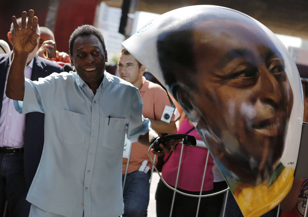 بيلي يغادر المستشفى ويعقد مؤتمرا صحافيا