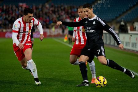 رونالدو يسجل مرتين وريال يمدد سجل انتصاراته المتتالية القياسي