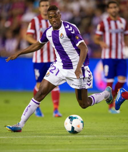 بركديش الهداف يلتهم الإسبان بشراهة