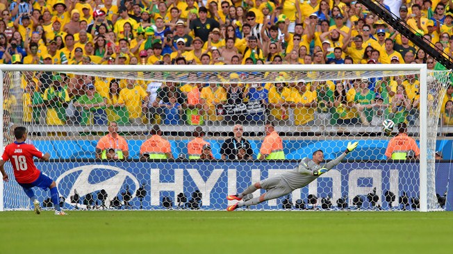 ضربة جزاء أبكت نجماً وأشعلت المدرجات