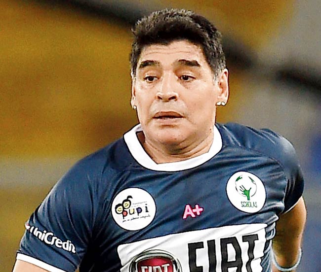 مارادونا يؤكد حضوره لمباراة تاريخية بالمغرب