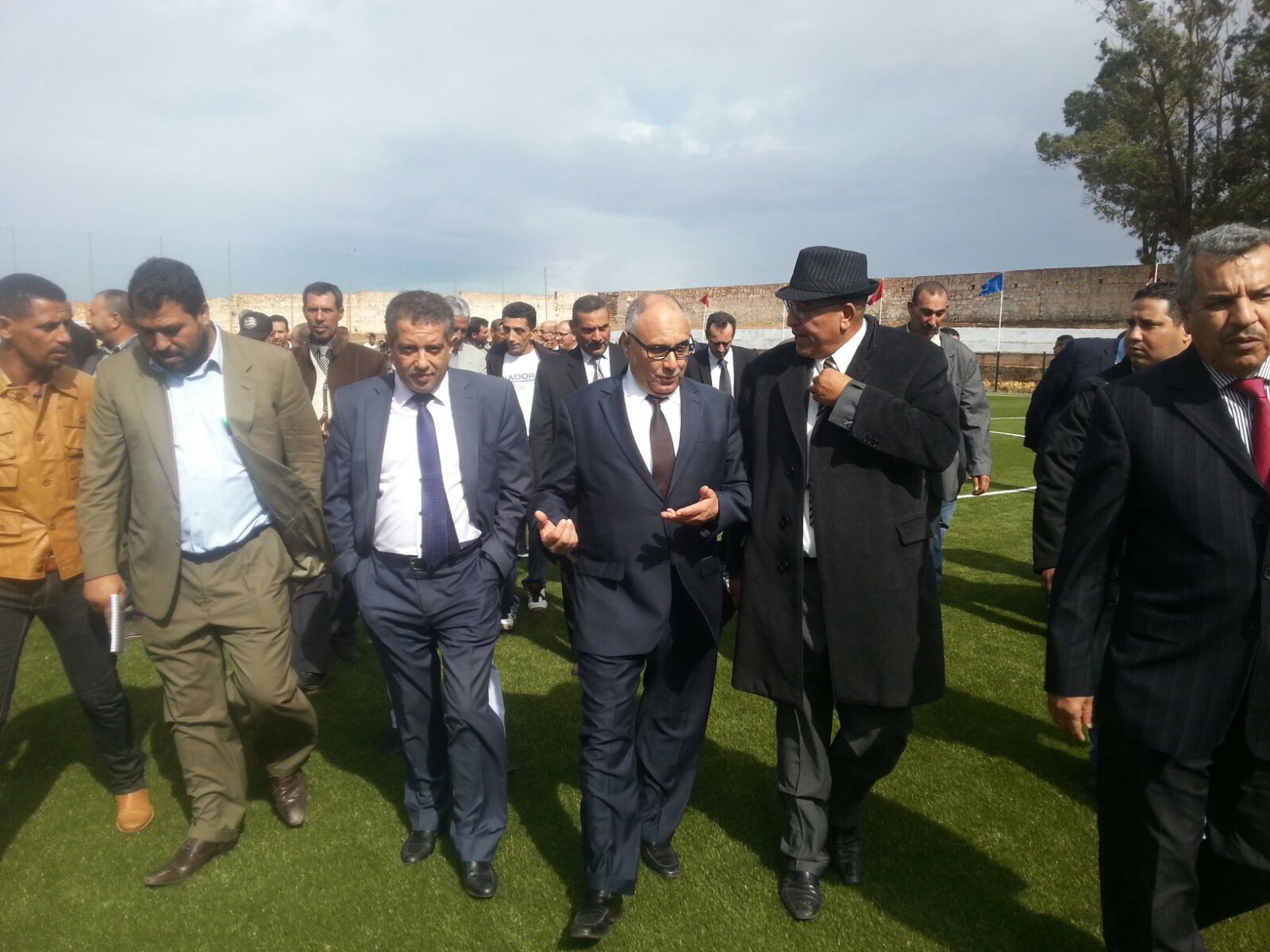 الجامعة سلمت ملعبين للدروة والكارة + صور