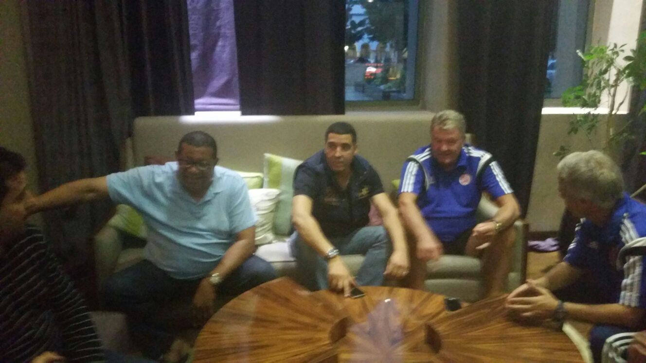 حديث على إنفراد بين طوشاك ونيبت بأكادير