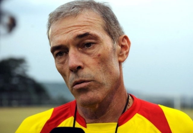 من هو مدرب الفيلة؟