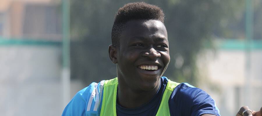 لماذا يطارد نحس المشاكل أجانب الرجاء؟