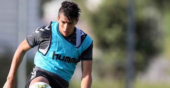 الفيفا يعاقب بلمعلم لاعب نادي قطر !!