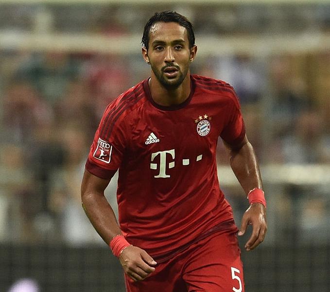 بنعطية في قاعة الإنتظار