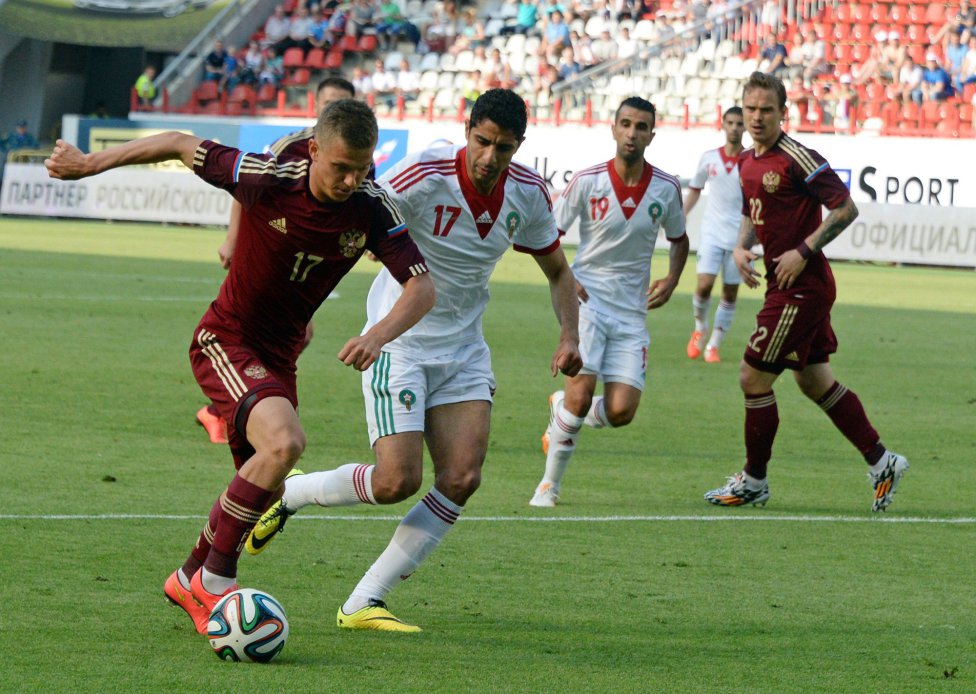 من يرافق العدوة بخط دفاع الأسود؟