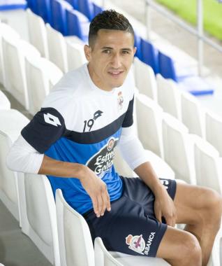 الزاكي يطير صوب فجر للقائه رفقة محترفي الليغا