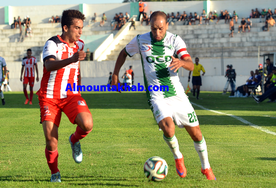 حدراف يرغم على حمل الجبيرة ثانية