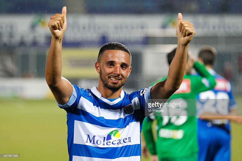 وسيم بوي يسرق الأضواء بهولندا