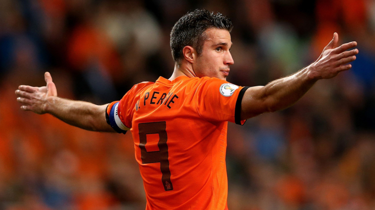 هولندا تستبعد فان بيرسي مع رغبة بليند في تجربة وجوه جديدة