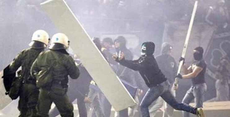 خصم ثلاث نقاط من باناثينايكوس بسبب شغب جماهيره