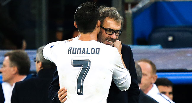 صحيفة فرنسية: هذا ما قاله رونالدو للوران بلان