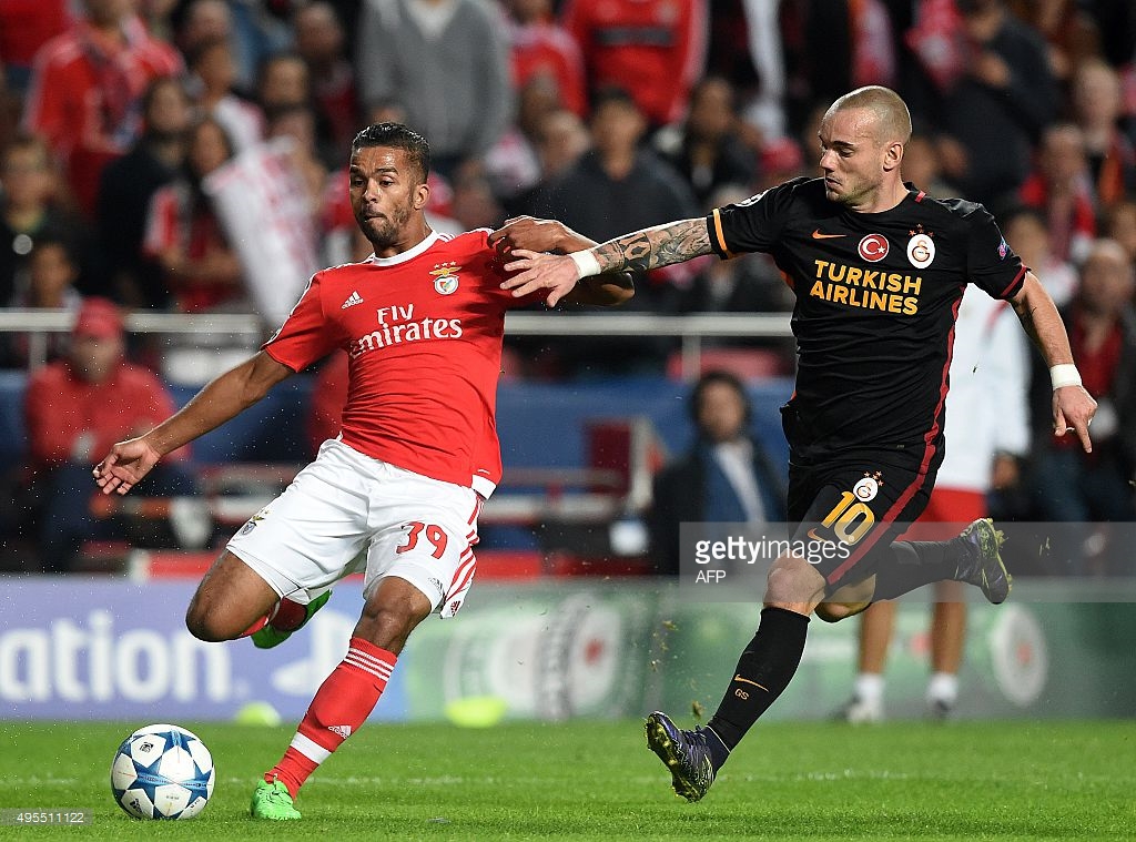 لاعب بنفيكا يستحق مكانه داخل الأسود