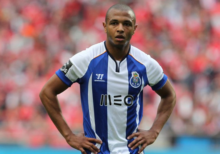 ياسين براهيمي على رادار مانشستر يونايتد