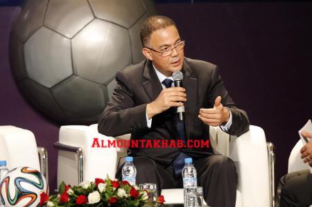 رئيس الجامعة يراهن على الشركات الرياضية