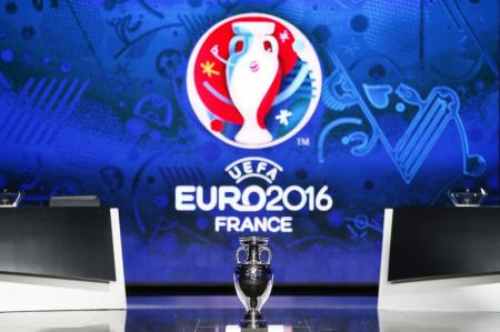 كأس اوروبا للأمم: الانظار شاخصة نحو باريس وبلاتيني وهولندا ابرز الغائبين