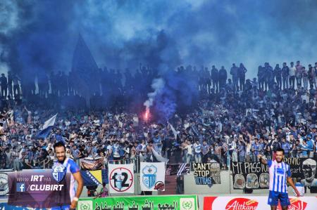 نفق متحرك بملعب طنجة