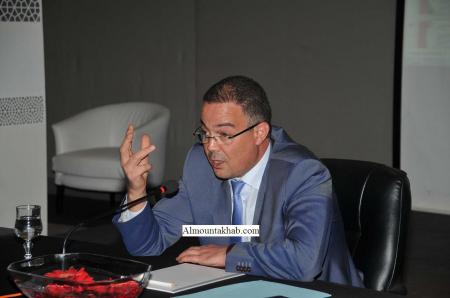 رئيس الجامعة يجتمع باللجنة المركزية التحكيم