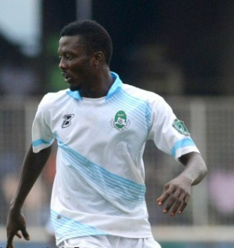 أوياري قريب من التوقيع لأسفي