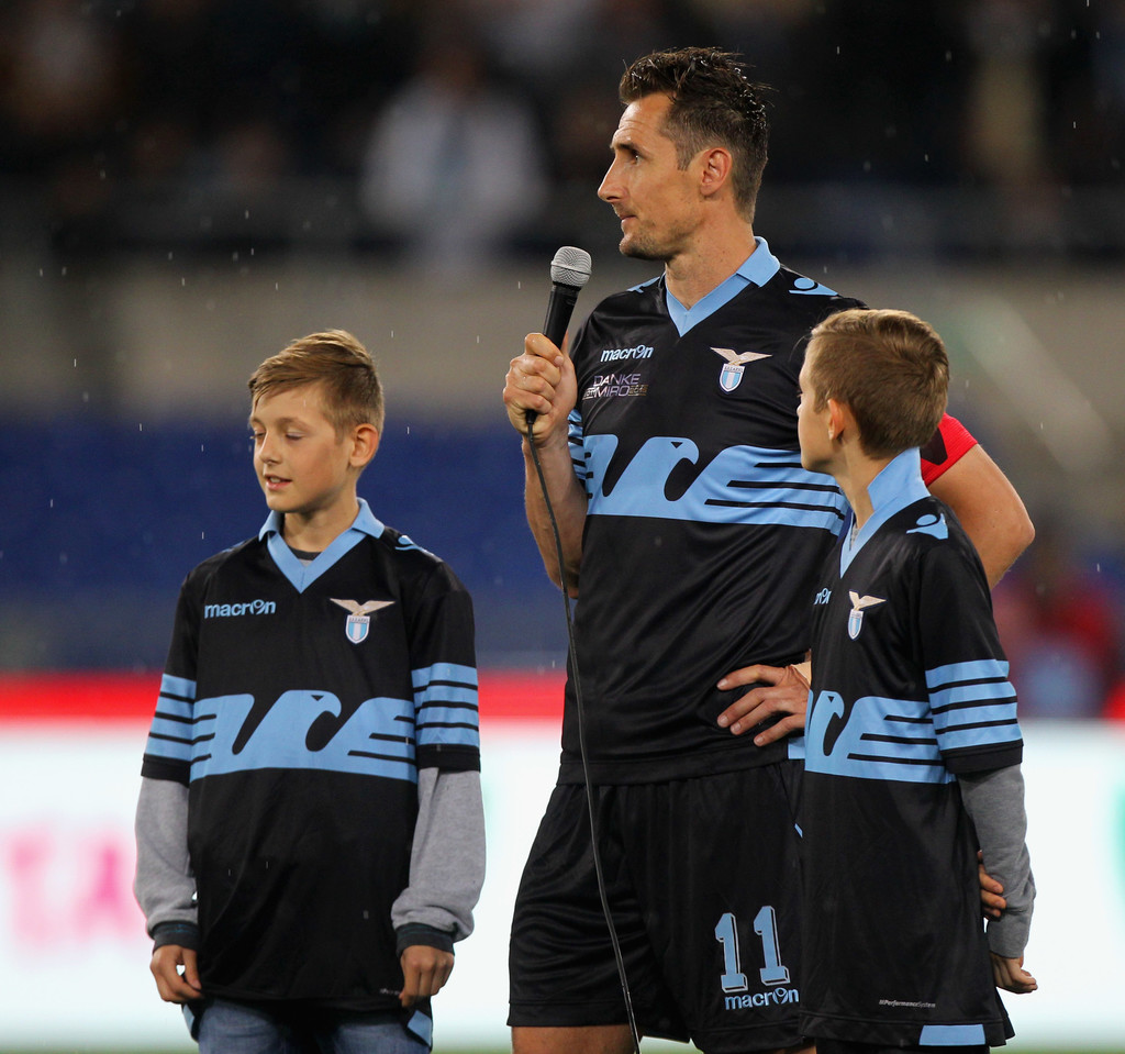 ميروسلاف كلوز قناص خطير ولد في منطقة الجزاء