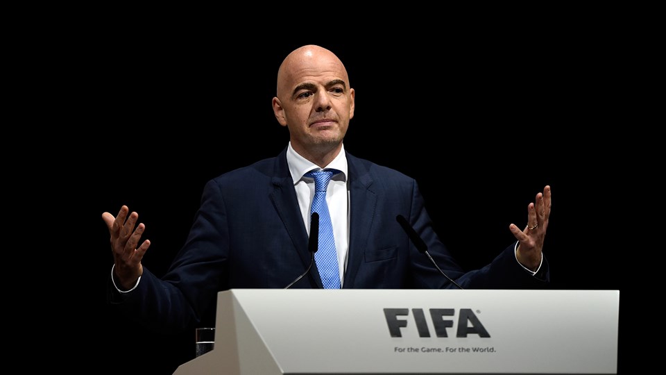 رئيس الفيفا يقول الجامعات والاتحادات الوطنية تدعم زيادة فرق كأس العالم