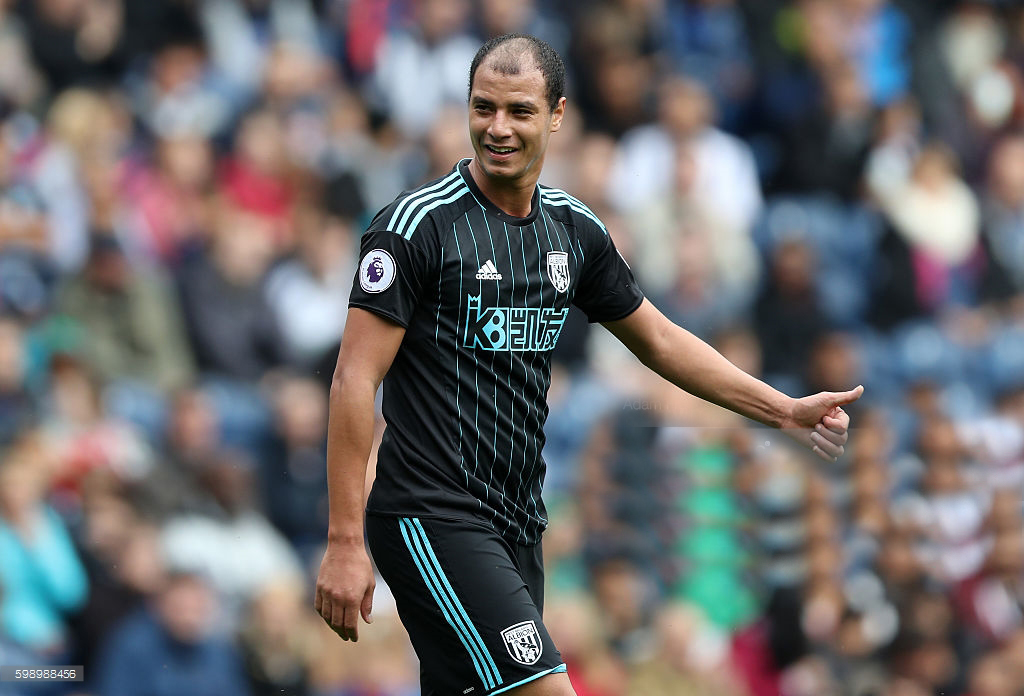 الشماخ المطرود من لندن يطلب اللجوء بالخليج