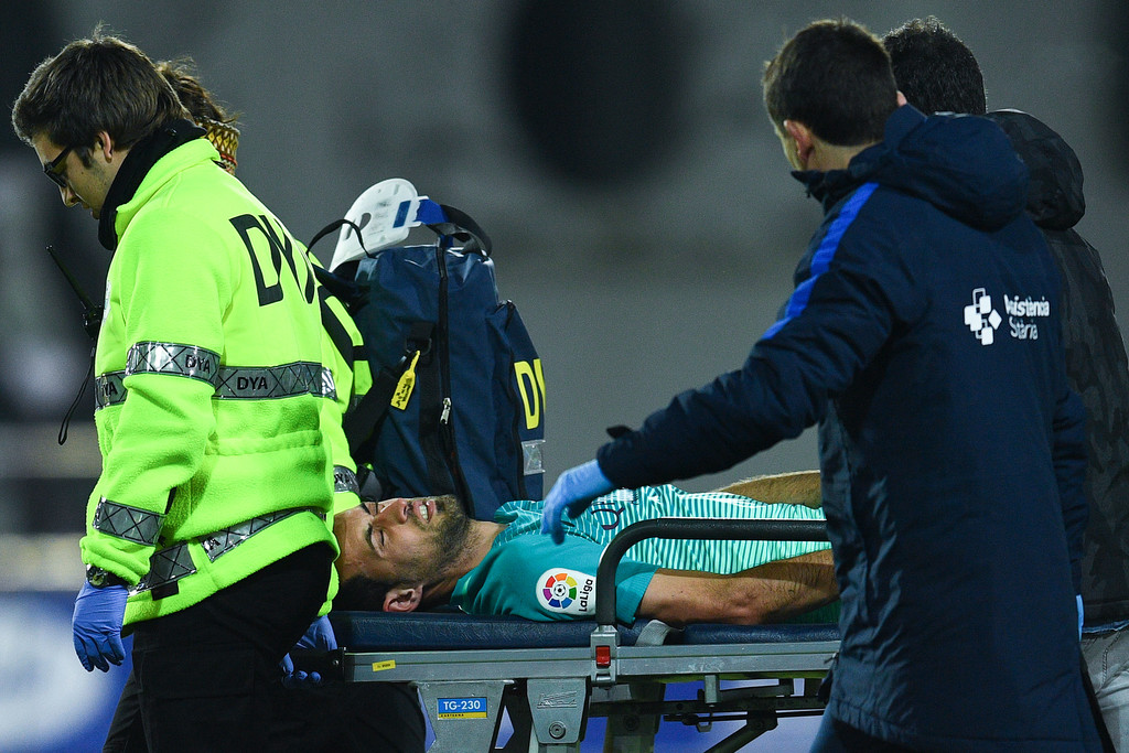 رسميًا إصابة لاعب خط الوسط سيرجيو بوسكيتس بالتواء