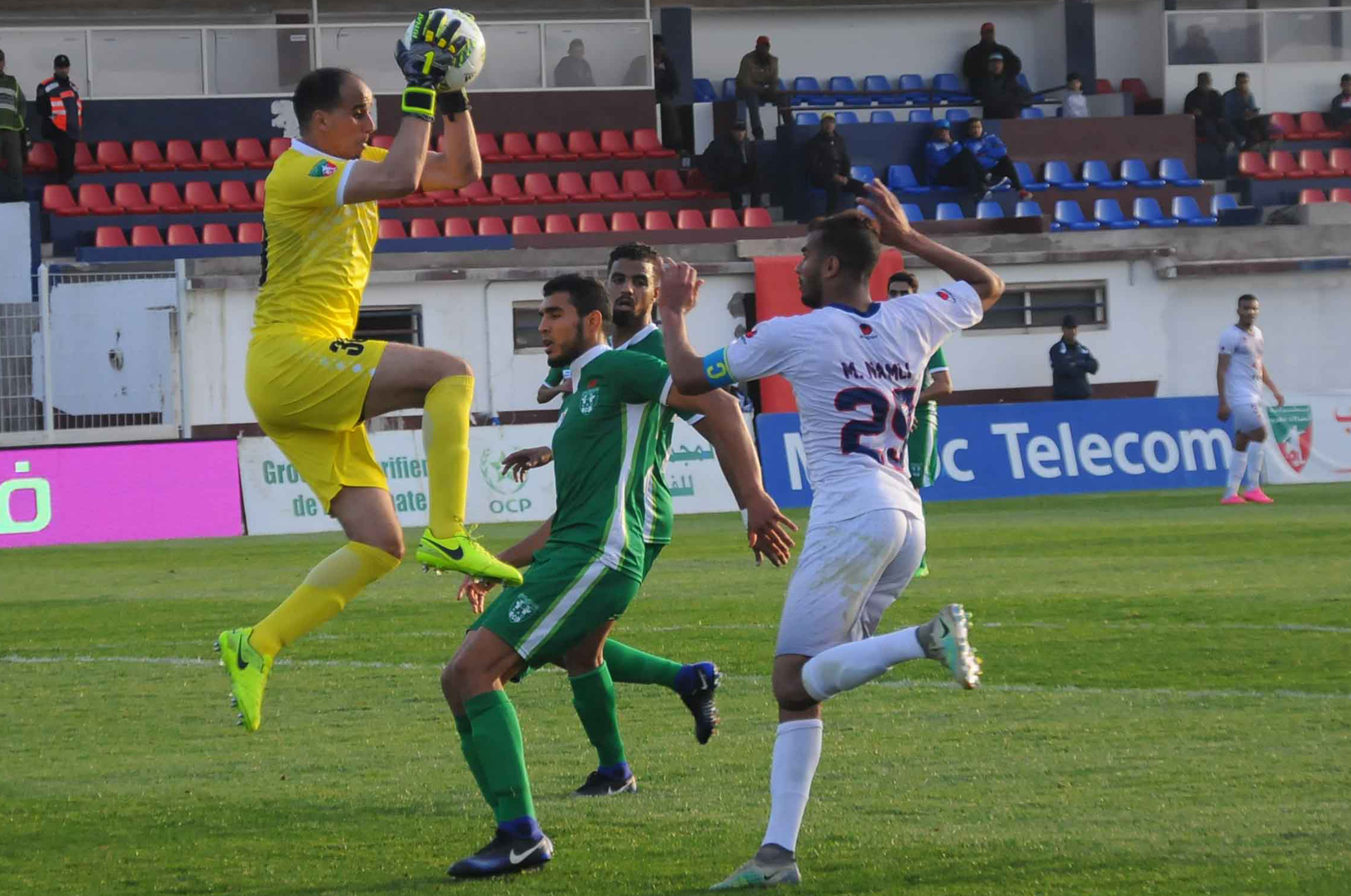 أولمبيك آسفي زاد من متاعب النادي القنيطري