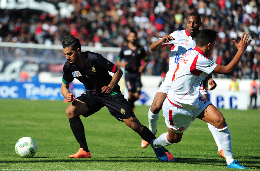 الصحفيون الرياضيون يستنكرون ما حدث لهم خلال الكلاسيكو