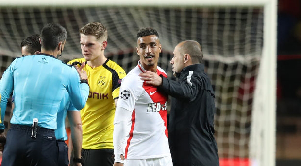 أسدان في مربع الأبطال