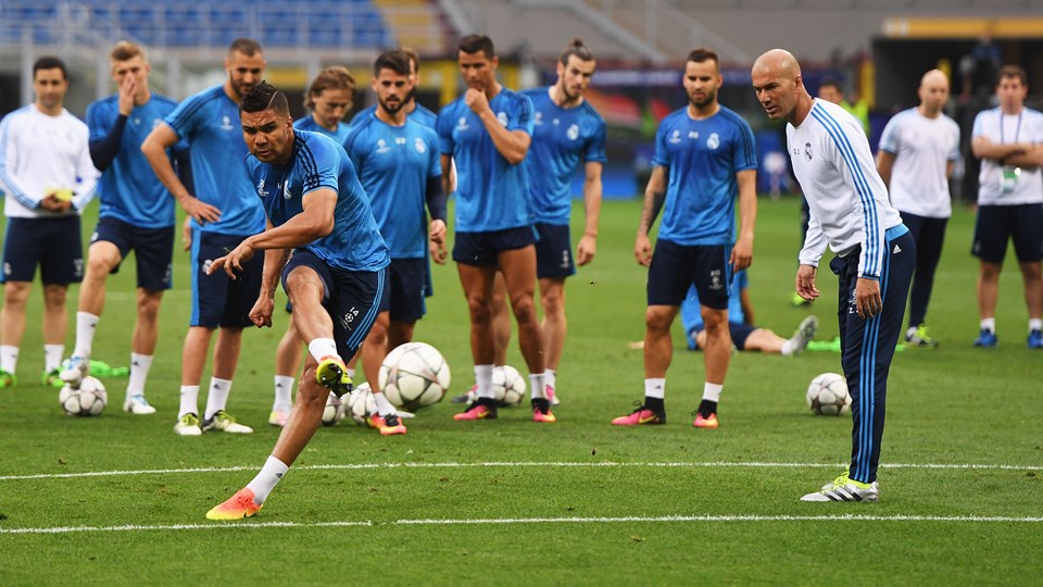 زيدان يثني على فريقه  الرائع  مع اقترابه من حسم اللقب