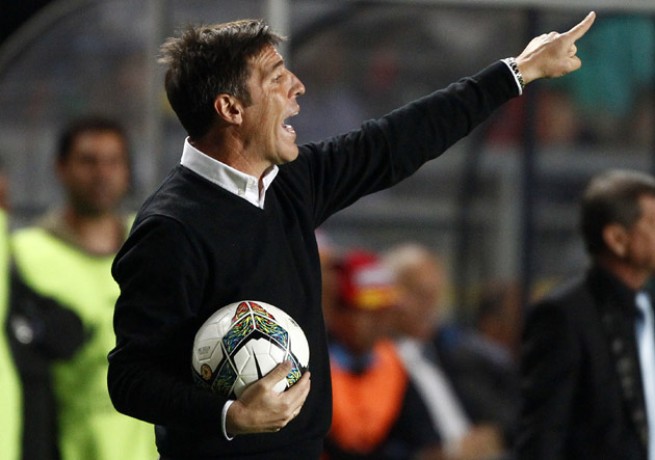 مدرب سيلطا فيغو يعلن رحيله عن النادي