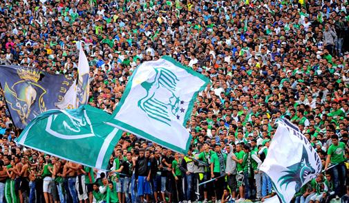 جماهير الرجاء تعتصم أمام مقر الجامعة وهذا ما طالبت به