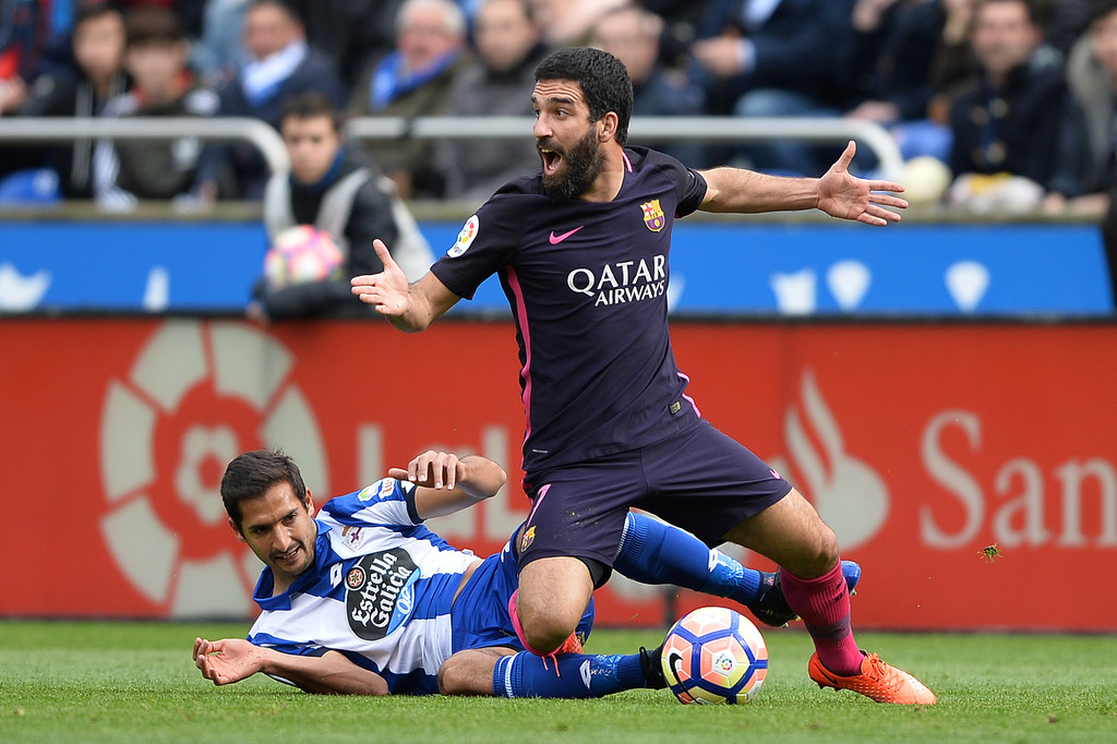غلطة سراي يستهدف ضم أردا توران من برشلونة
