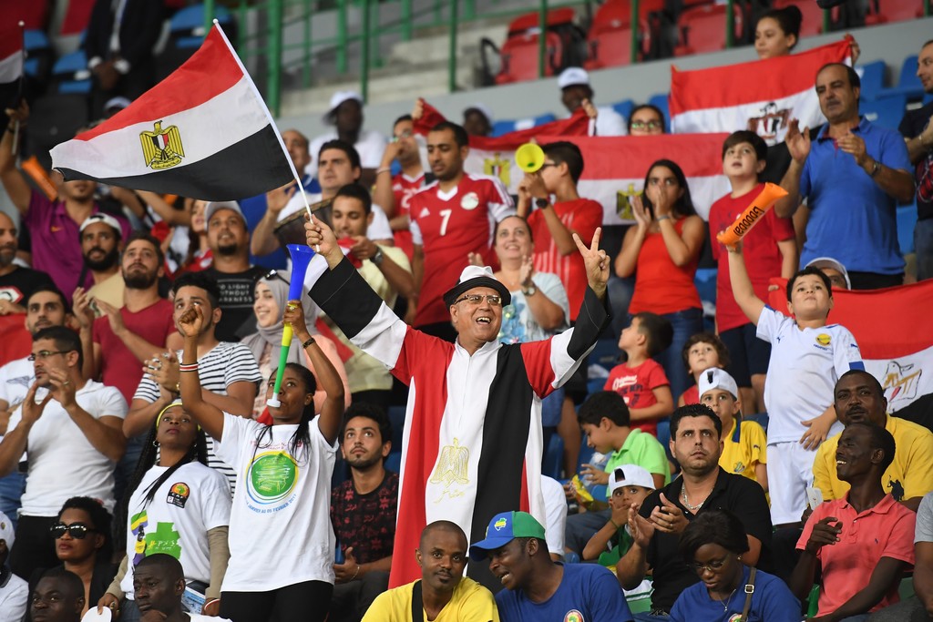 مدرب المنتخب المحلي المصري يتحدى الإكراهات