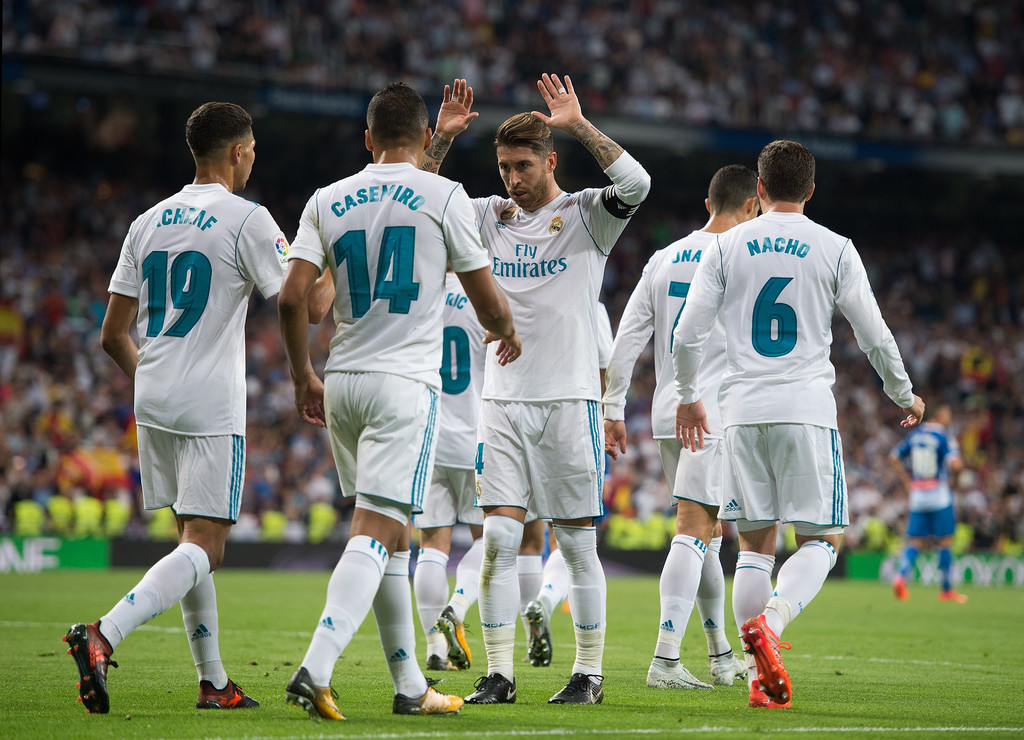 زيدان ينهال على حكيمي بالثناء والإشادة