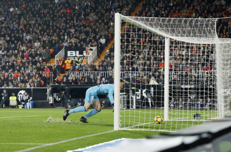 حرمان برشلونة من هدف صحيح لميسي أمام بلنسية