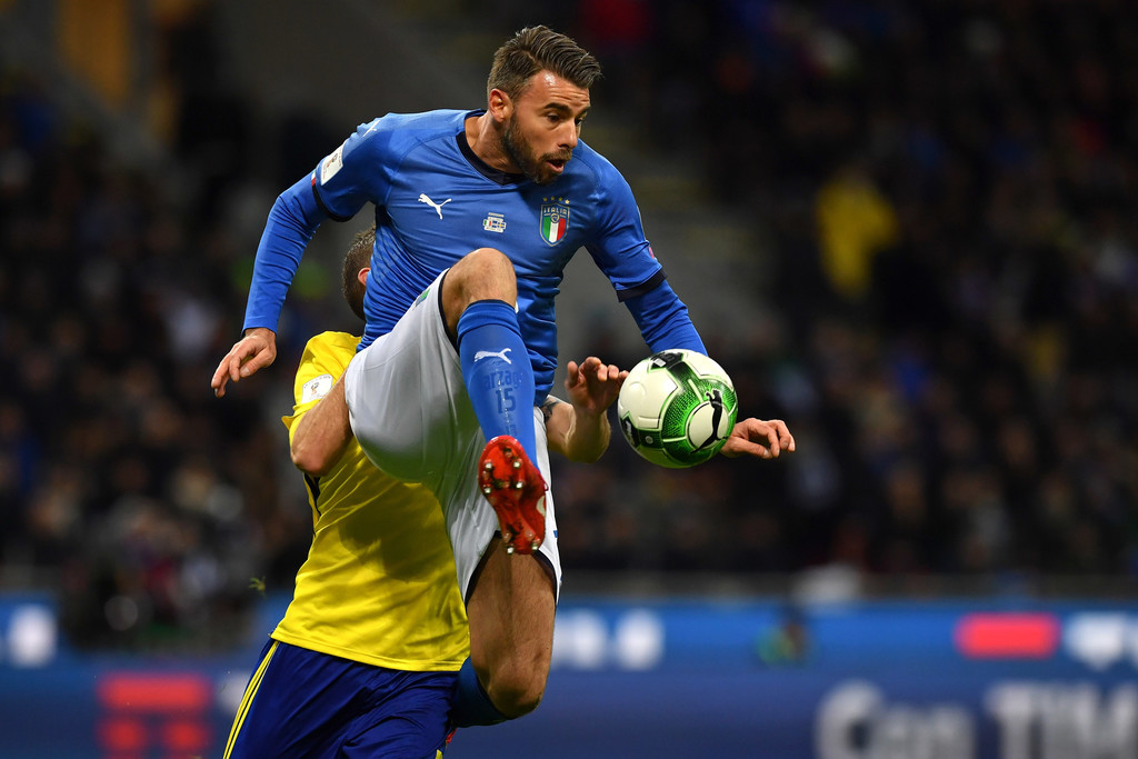 دي روسي وبارزالي يحذوان حذو بوفون ويعتزلان دوليا