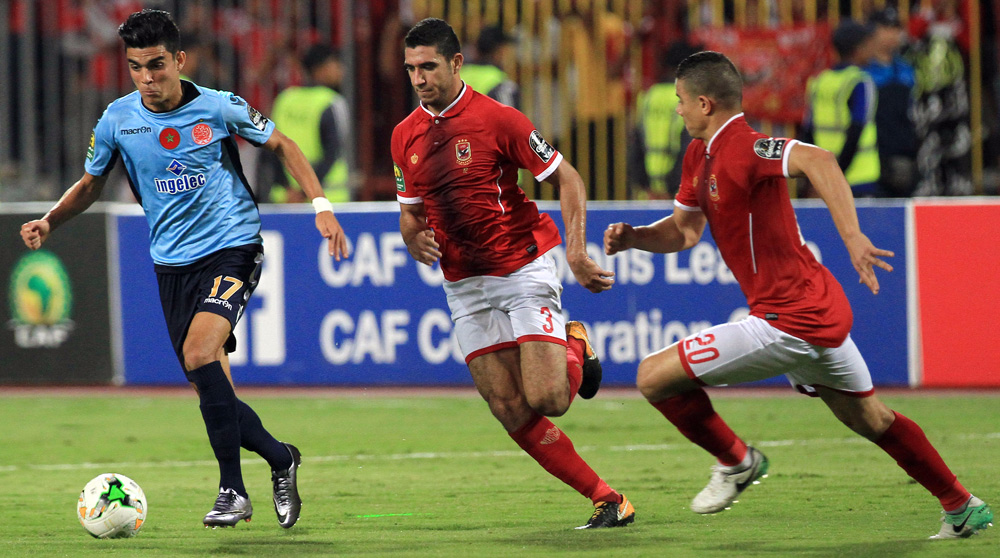 الأحمدي وبنشرقي ينافسان على لقب أفضل لاعب عربي