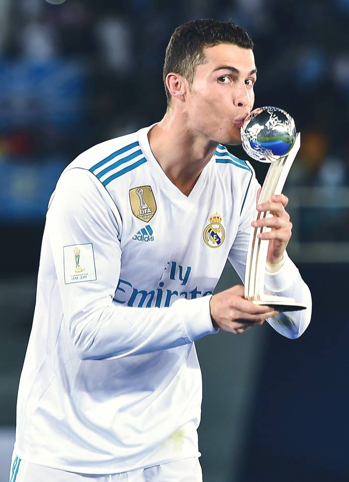 رئيس ريال مدريد يصدم كريستيانو رونالدو ويؤجل طلبه