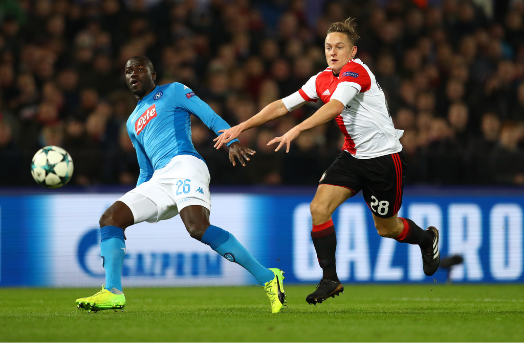 صفقات مدوية في الطريق لنادي برشلونة